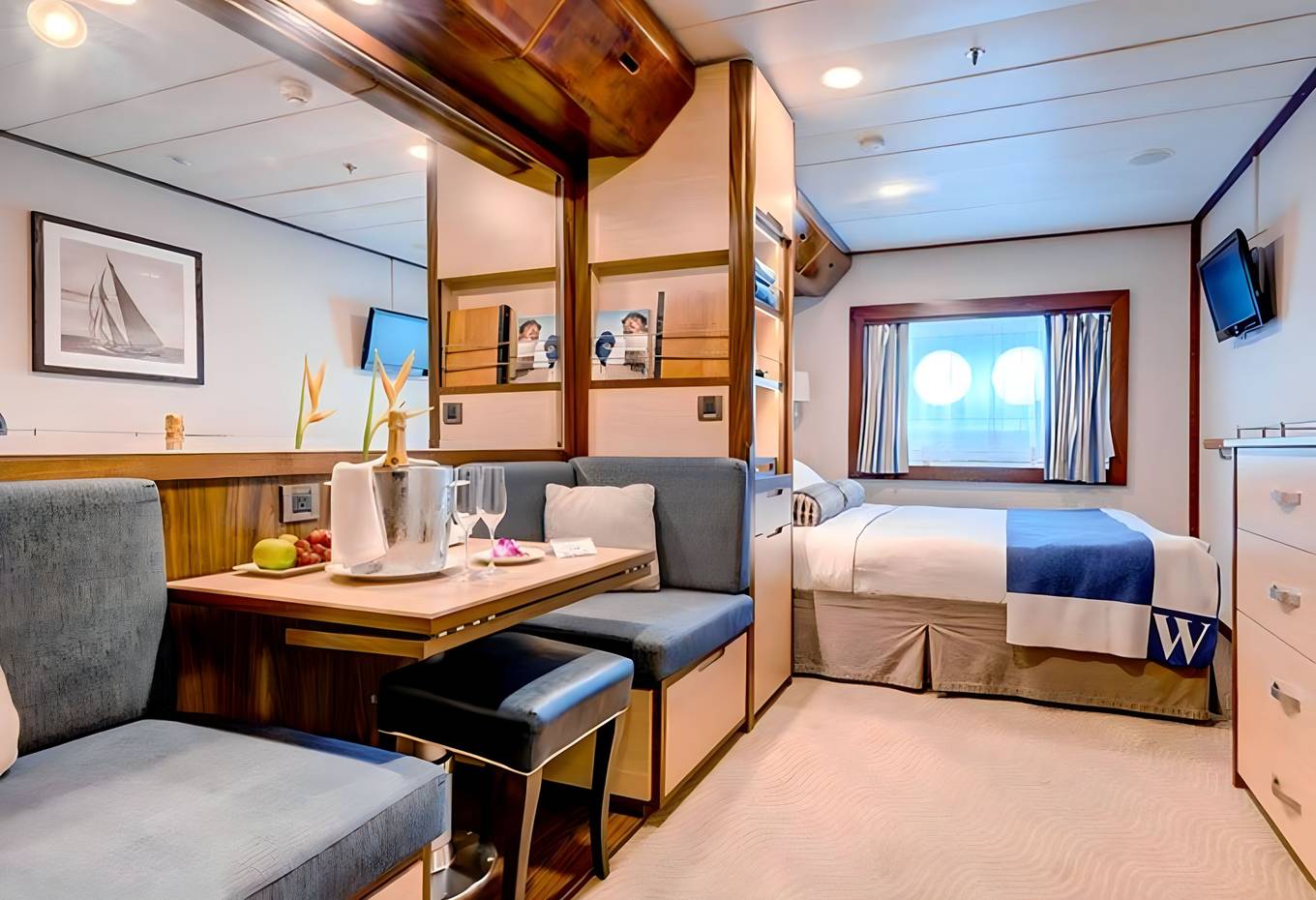 Deluxe Oceanview Stateroom