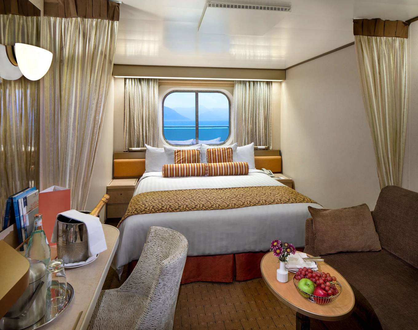 Large Ocean view Stateroom (Partial Sea View)