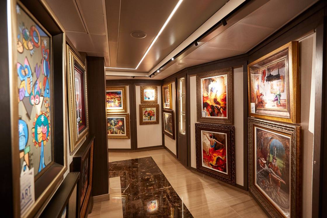 Art Gallery & Auctions