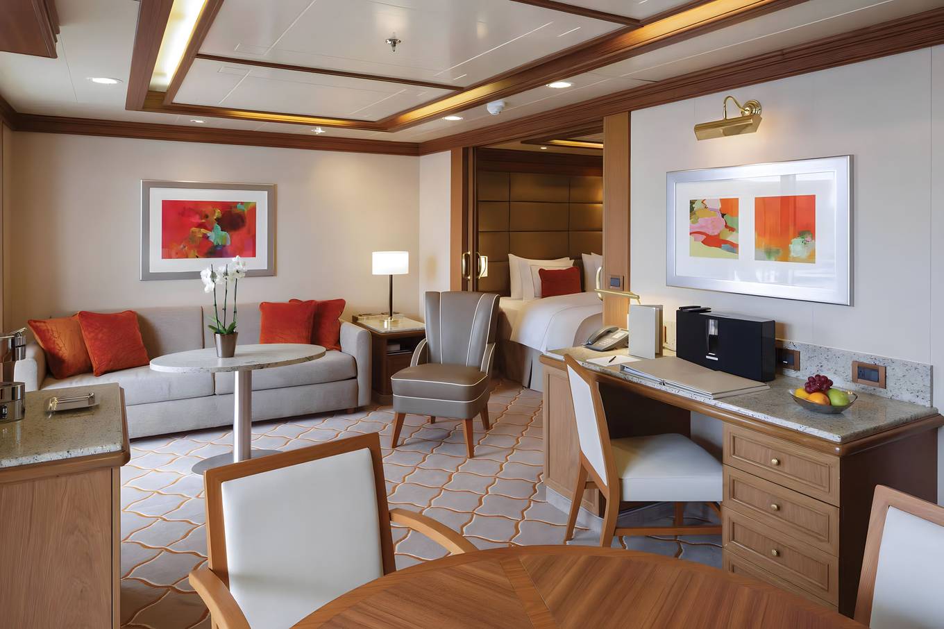Silver Suite 1