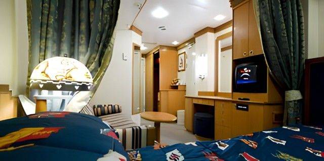 Deluxe Inside Stateroom