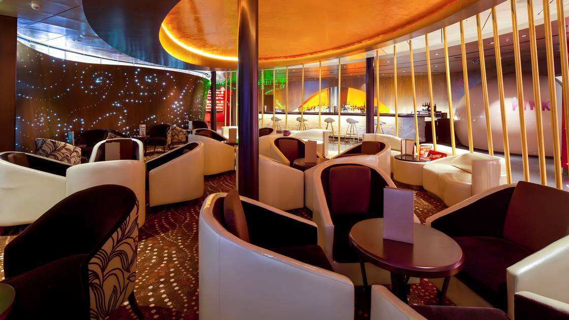 District Lounge