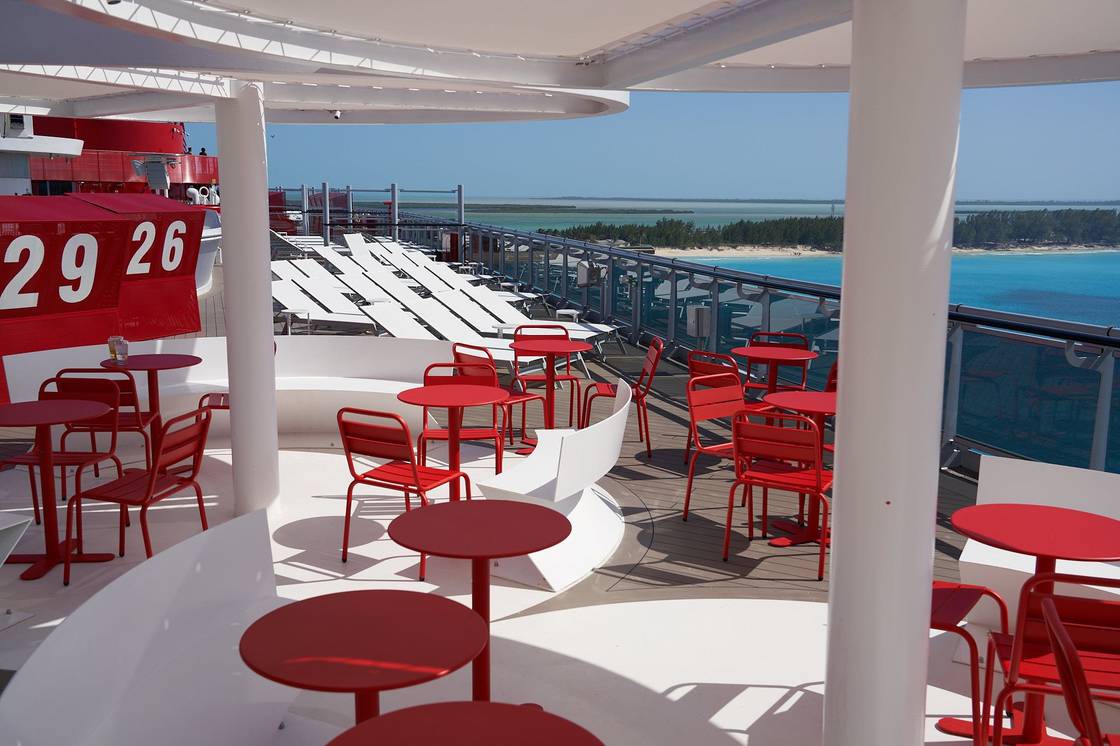 Sun Club Bar